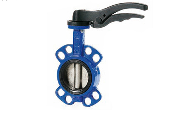 Vanne papillon à oreilles de centrage manoeuvre par levier